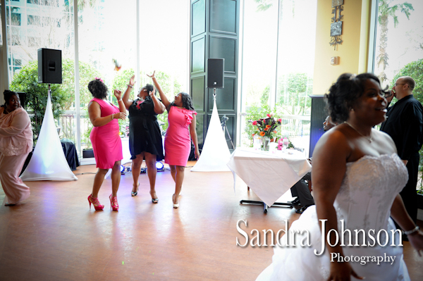 Best 310 Lakeside wedding photographer - Sandra Johnson (SJFoto.com)